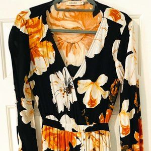 Floral Long Sleeved Maxi Dress - M